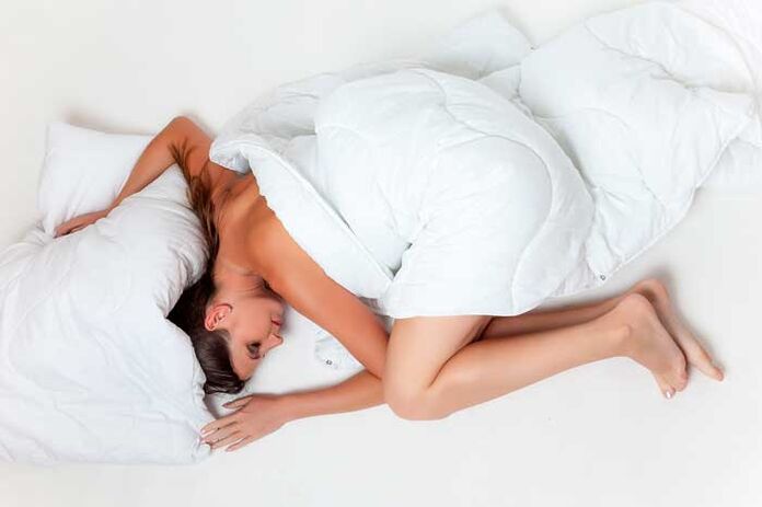 niewłaściwa postawa podczas snu jako przyczyna bólu szyi